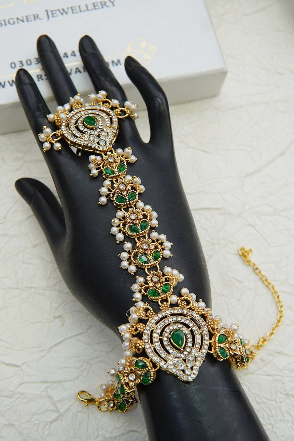 BRACELET