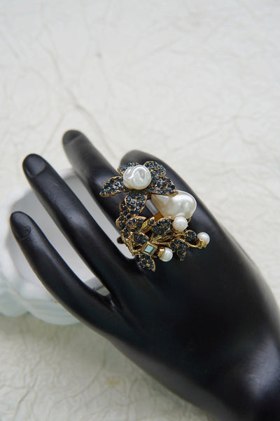 Mother Pearl Flower Design Ring