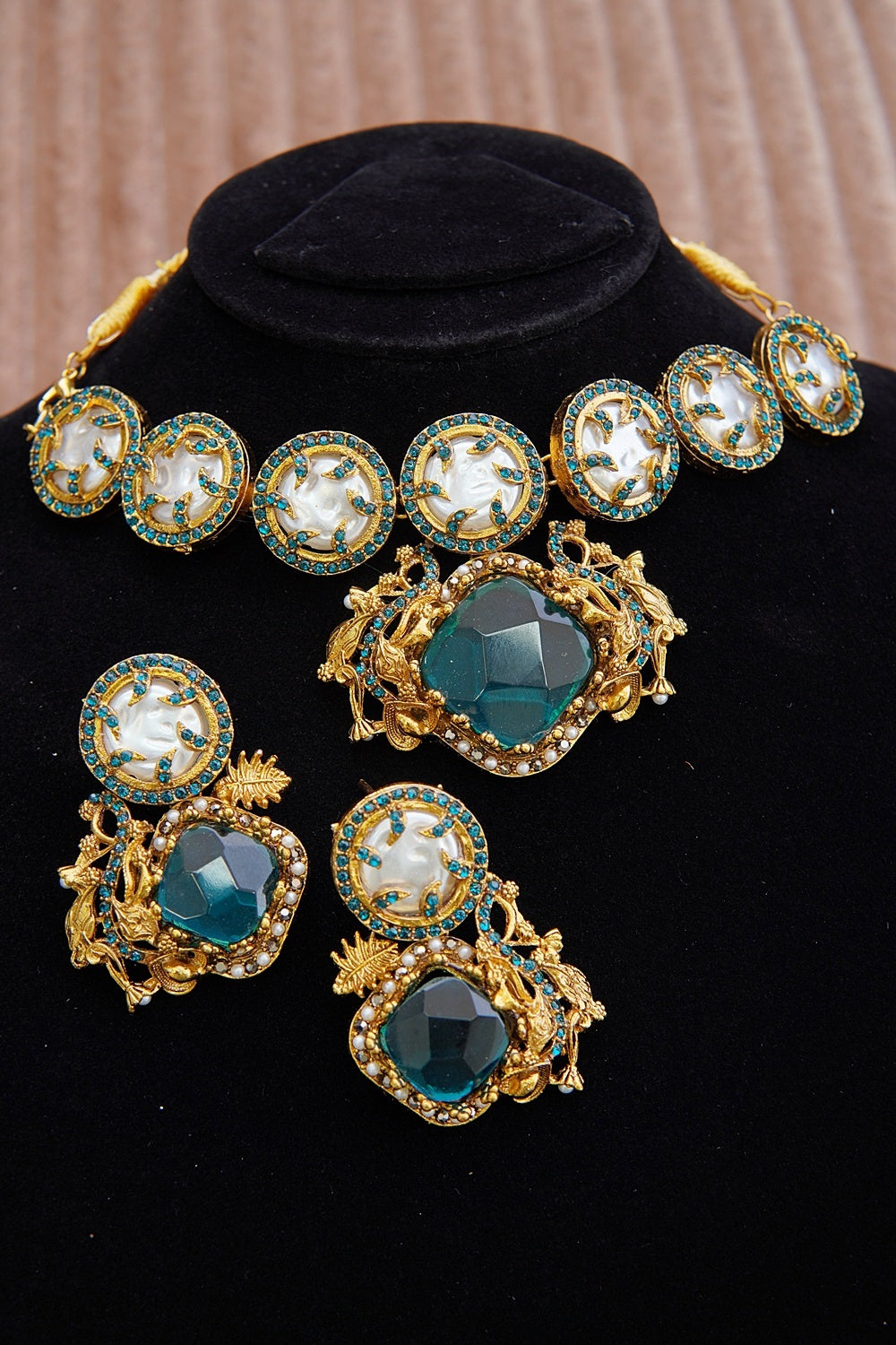 Elegant Turkish Gemstone & Mother Pearl Choker Set