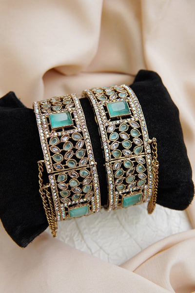 Glamorous Antique Tone Bridal Karay